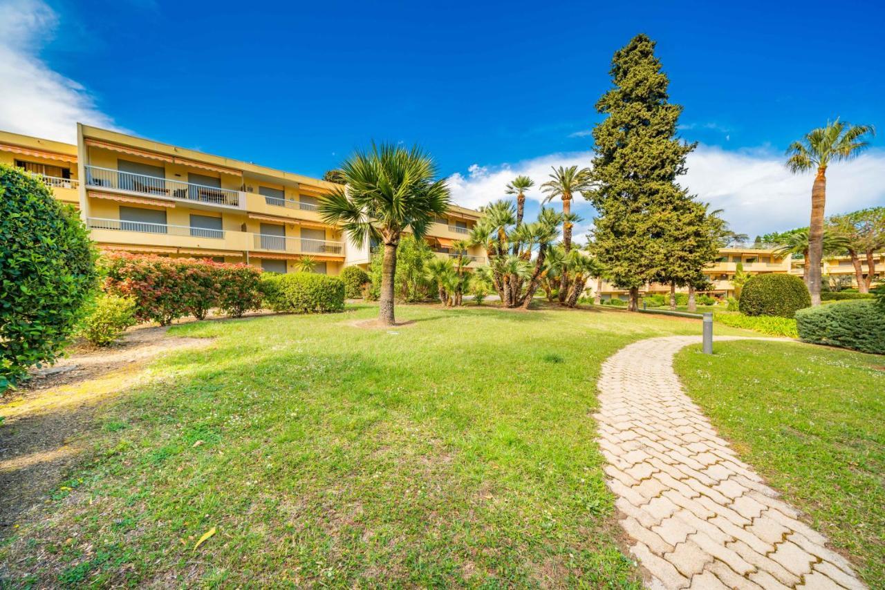 Spacious Apartment At A 5 Min Walk From The Beach Антиб Экстерьер фото