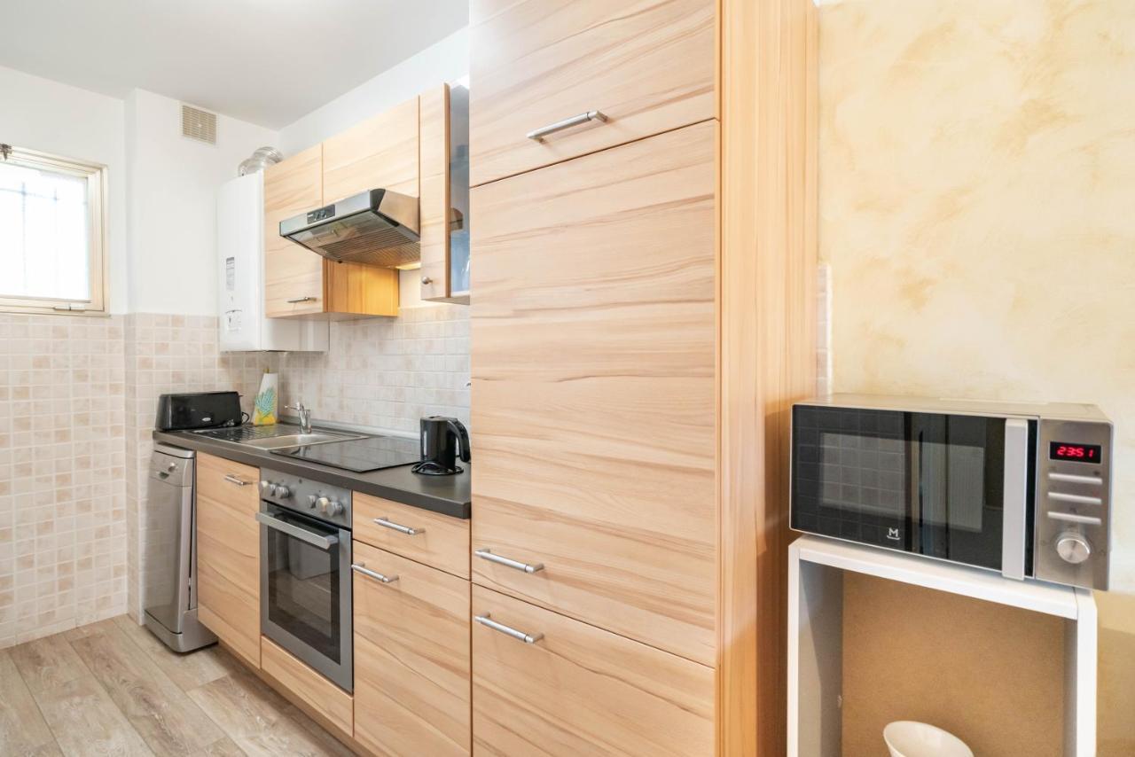 Spacious Apartment At A 5 Min Walk From The Beach Антиб Экстерьер фото